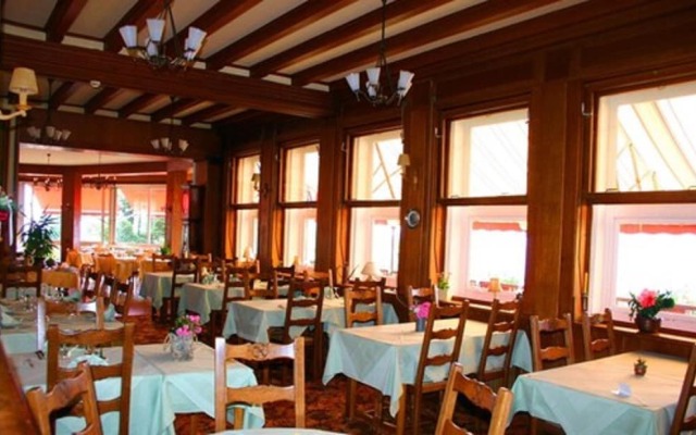 LHostellerie Le Turckheim Croix dor