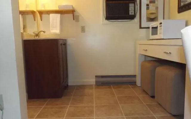 Footbridge North Hotel