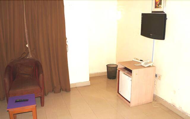 Thornberry Lekki Oxford