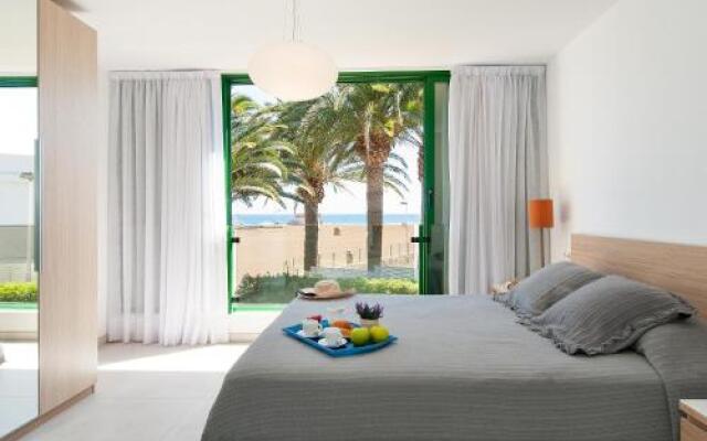 Beachfront Apartment las Burras Fa03