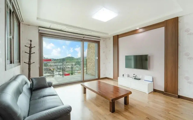 Samcheok Santorini Pension