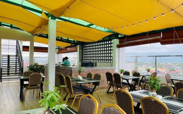 The Square Kampot Hotel