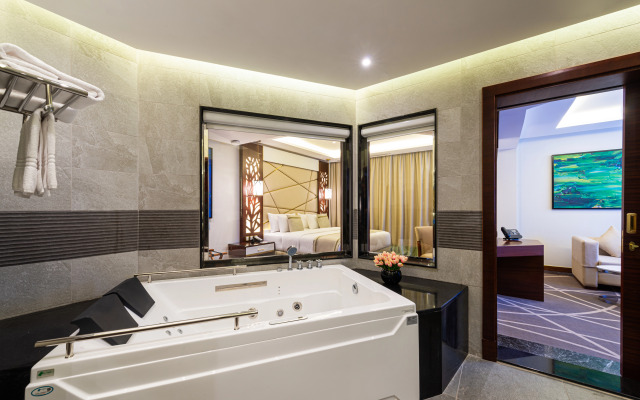 Blue Diamond Hotel