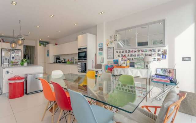 Incredible 5 Bedroom Home Overlooking Queen's Park