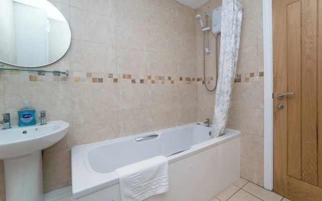 2 Bedroom Luxury Apartment
