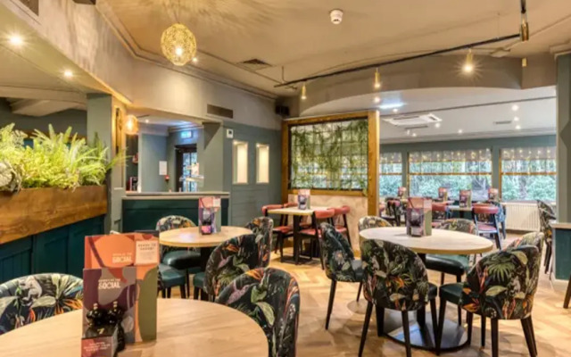 Premier Inn Glasgow Airport