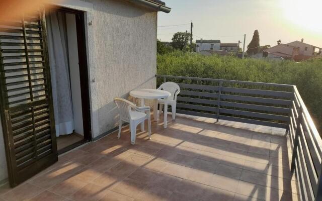 Holiday House Manuel in Tar