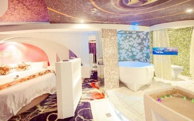 Houhai Theme Hotel