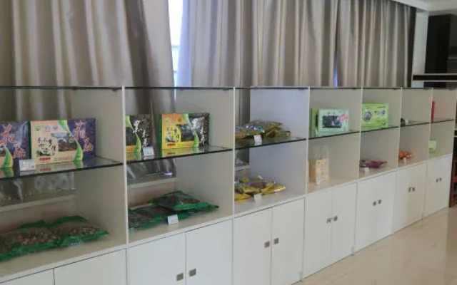 Longquan Hotel