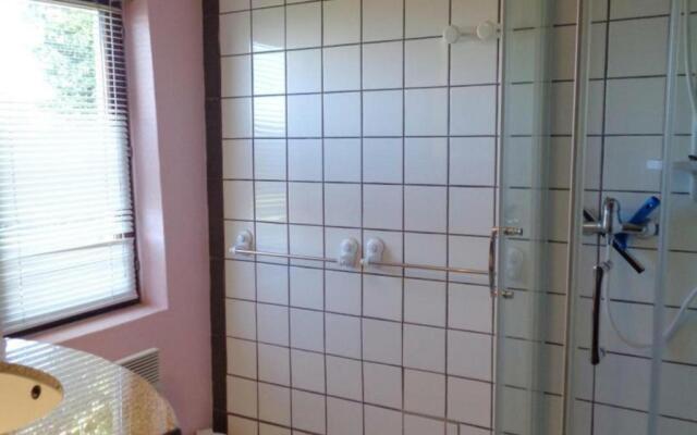 Gîte Saint-Haon-le-Châtel, 4 pièces, 6 personnes - FR-1-496-21