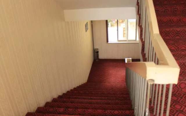 Huaxing Business Hotel