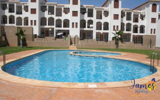 La Cinuelica R14 grd flr apt overlooking pool L124