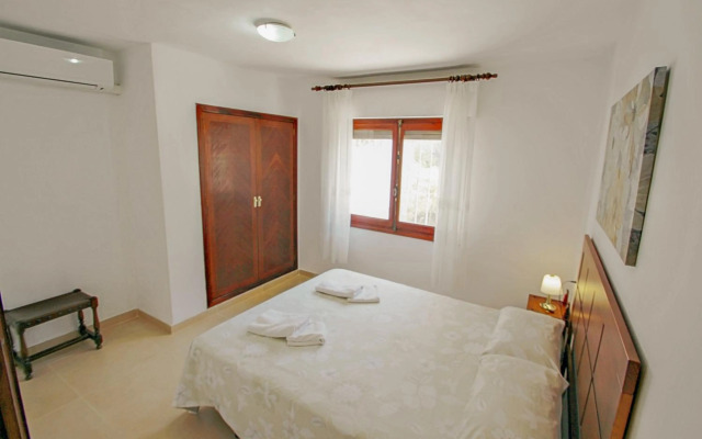 Tere - holiday home with private swimming pool in Calpe