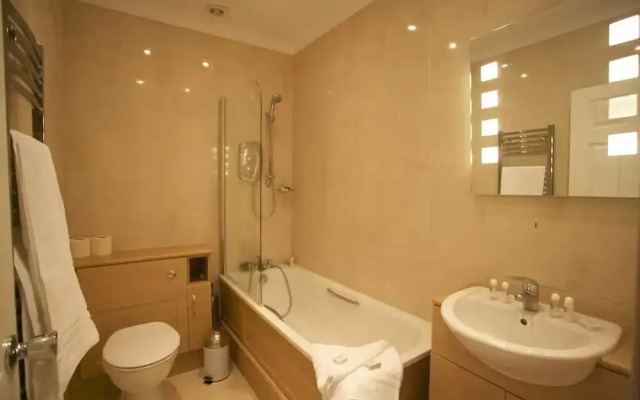 Coasting Pilot Hotel