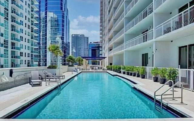 OneLuxStay in the Heart of Brickell