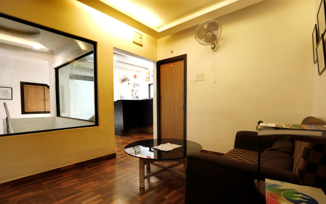Hotel Trimoorti