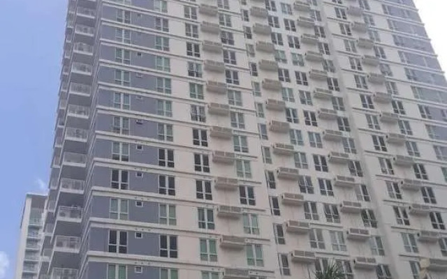 Solinea Tower 1