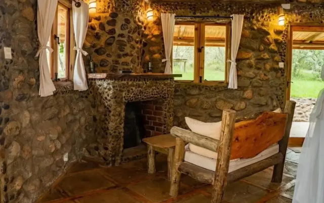 Honeymoon Hut