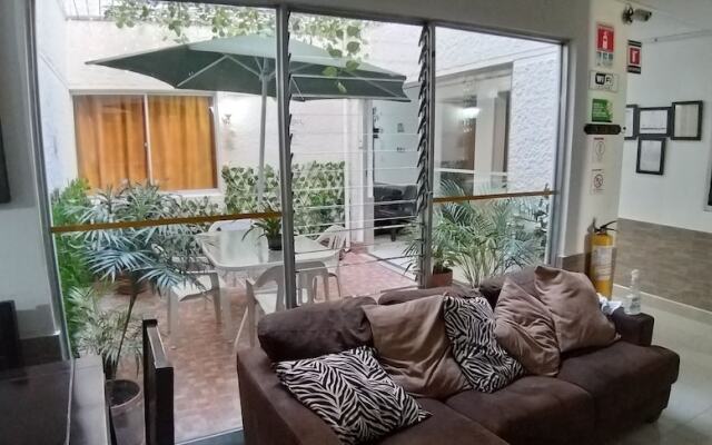 Aparta Hotel Calasanz Home