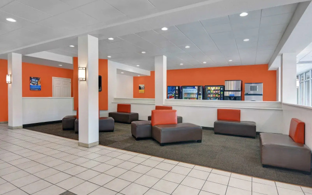 Motel 6 Cutler Bay, FL