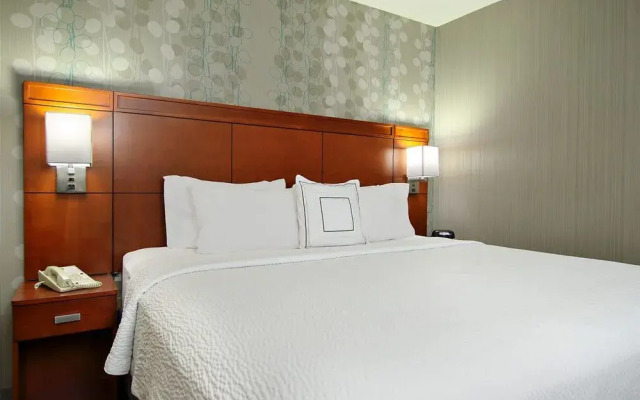 Courtyard Oakland Downtown