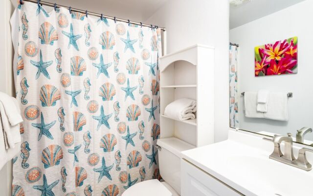 Pacific Shores B406 by RedAwning