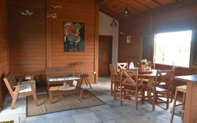 Tropical House Atins