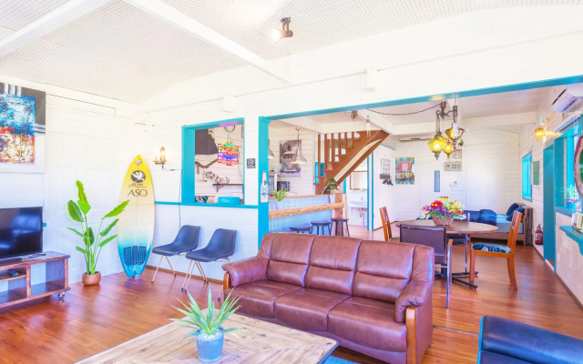 Kariyushi Condminium Resort Motobu THE BEACH GARDEN HOUSE