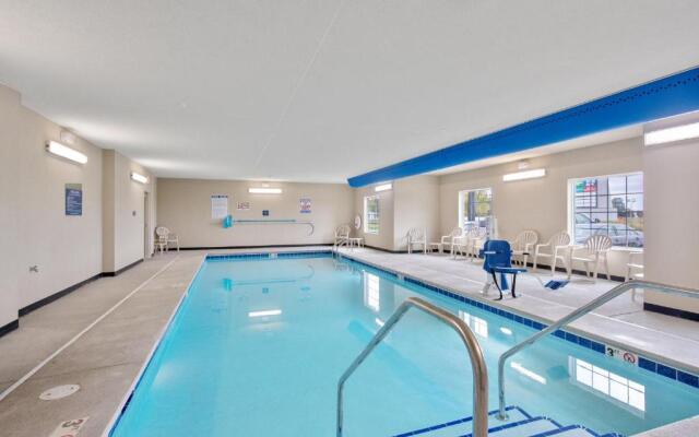 Cobblestone Hotel & Suites - Lamar