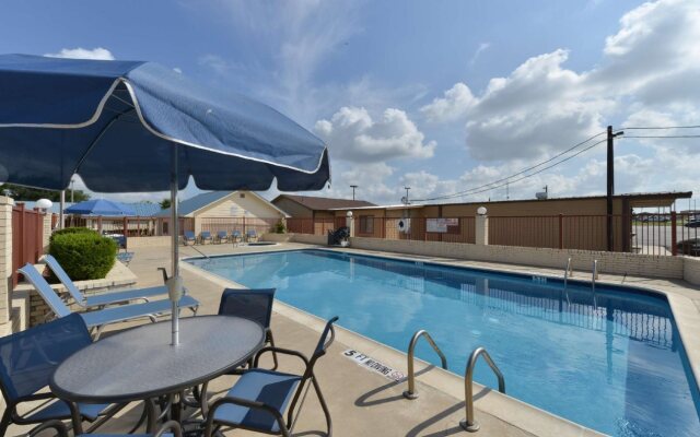 Best Western Regency Inn & Suites