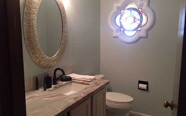 Grandview Getaway 4 BR by Casago