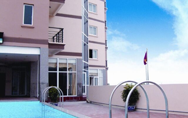 Crown Hotel