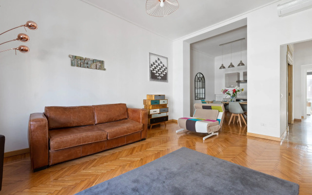 Roomy Apartment Duomo & San Babila