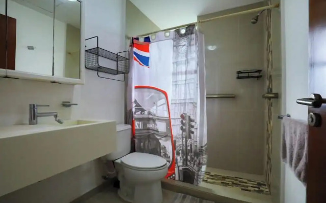 Spacious Condo with Gym & Pool Cancun