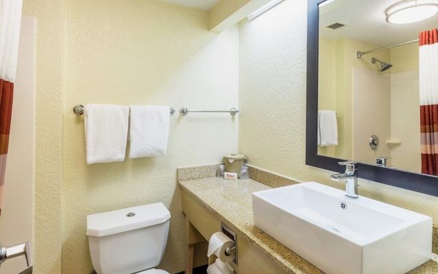 Red Roof Inn PLUS+ West Palm Beach