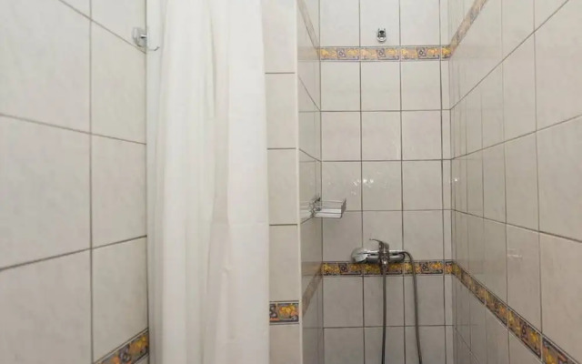 Thano s Stylish Flat Just 150m to the Beach