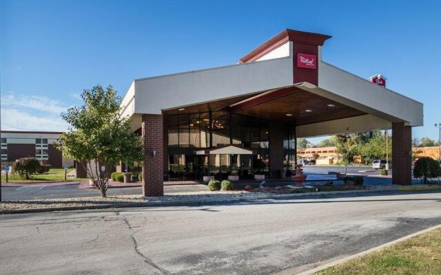 Red Roof Inn & Suites Terre Haute