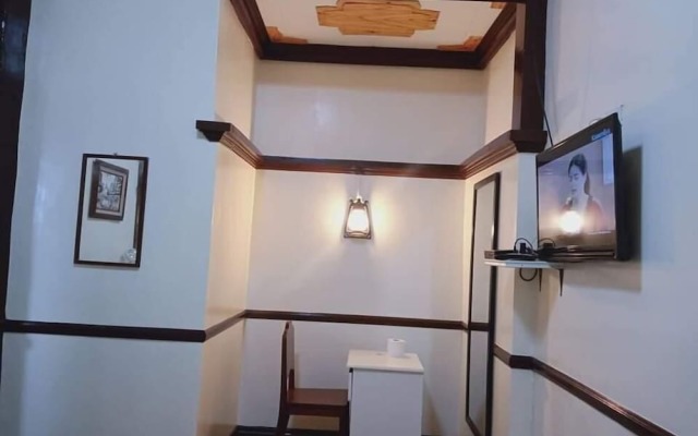 Tops Lodging House