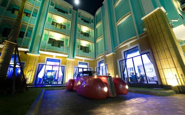 Wave Hotel Pattaya