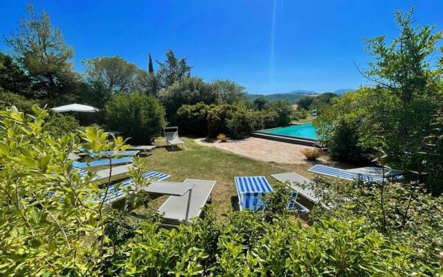 Adam House - Beautiful exc Pool - Sleeps 8