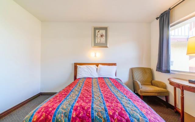 Castle Inn & Suites By OYO Chickasha