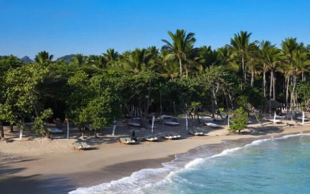 Rosil Place Aparthotel by the Beach
