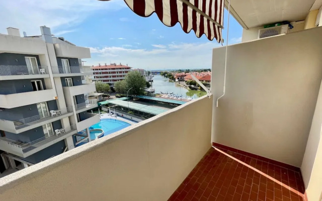 Cozy Apartment With AC and Parking