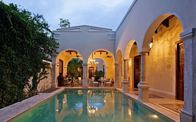 Casa Lecanda Boutique Hotel