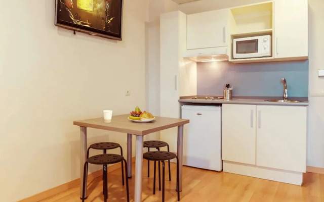 Hotel Vértice Roomspace Madrid