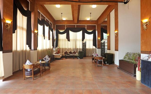 Capital O 18792 The Grand Neelam