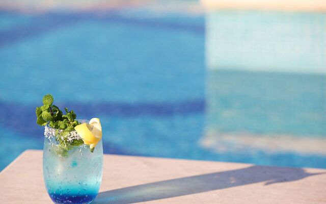 Royal Saray Resort