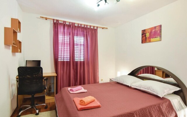 Beautiful Home in Jesenice With Wifi and 3 Bedrooms