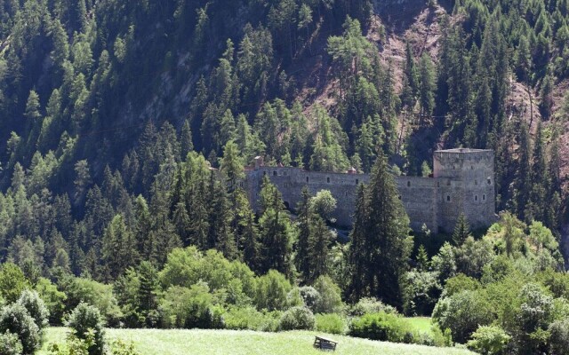Apartment With Terrace, Ideal for Skiers