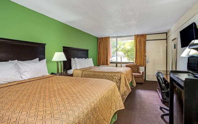 Days Inn by Wyndham York Alabama
